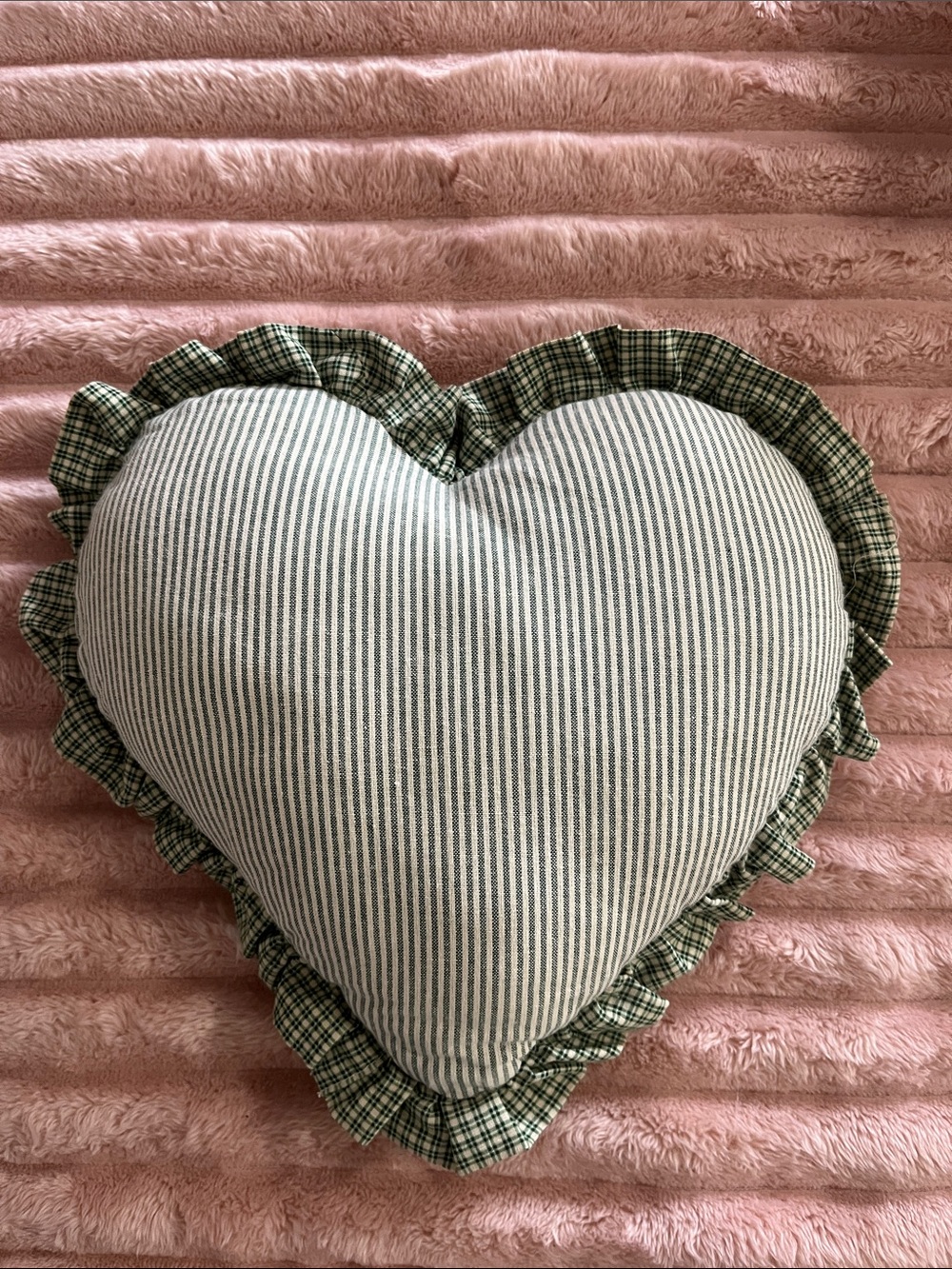 Handmade decorative HEART PILLOW. Hunter green.